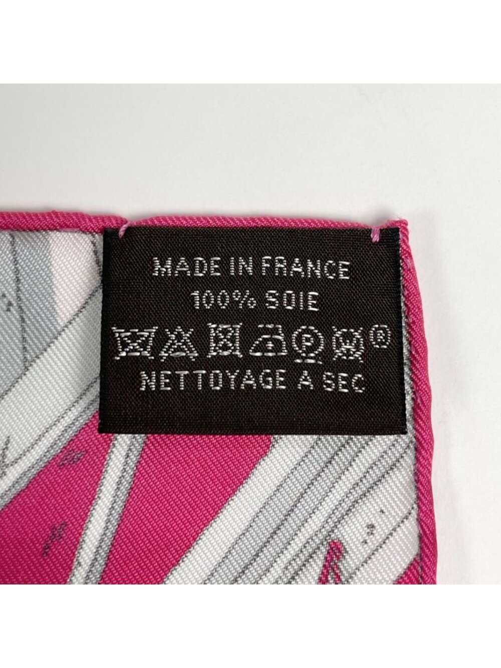 Hermes Carre 90 le Grand Prix AU Faubourg Scarf of Silk Pink Multicolor - Picture 2 of 6